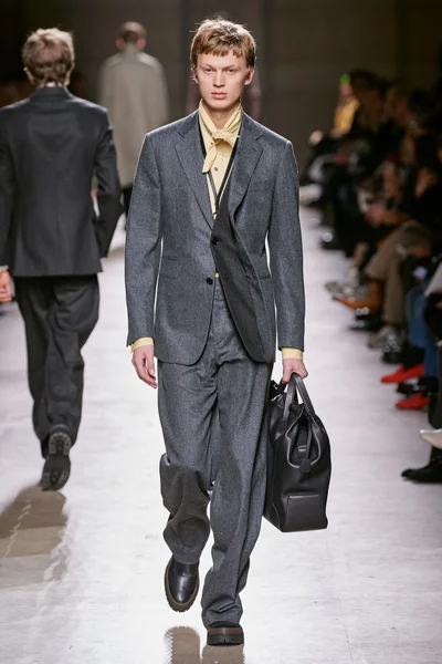 Look 21